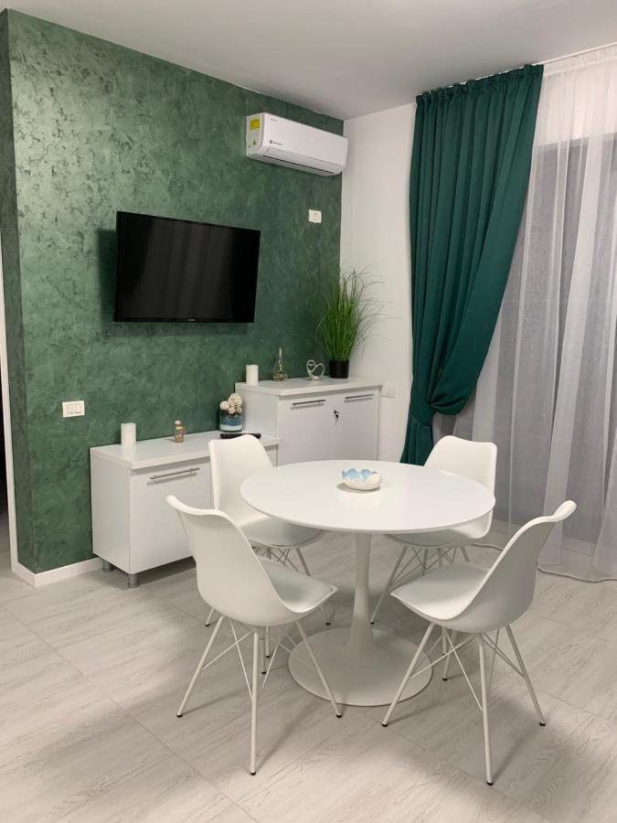 Apartament Alexandra Lejlighedshotel Mamaia Eksteriør billede